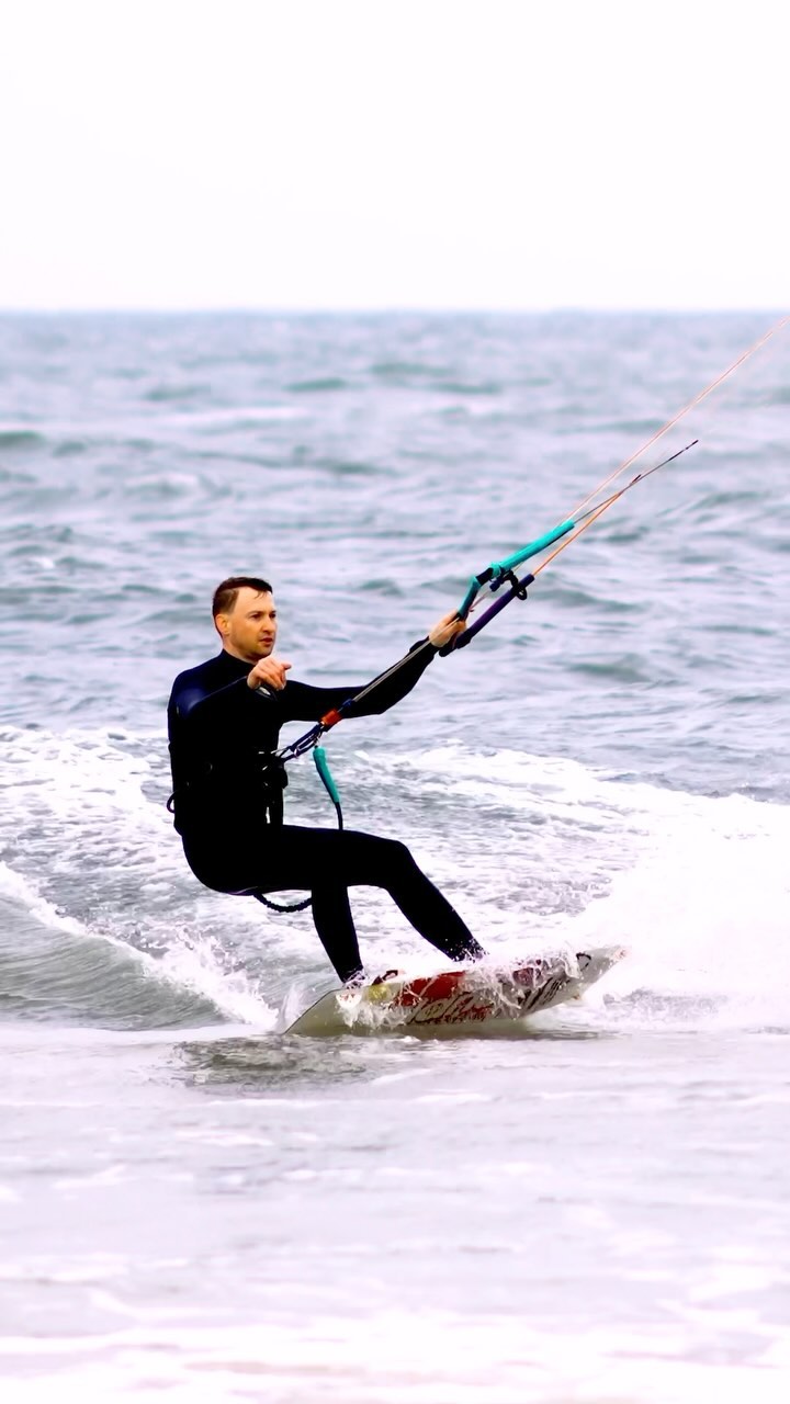 Letztens aus dem DEFENDER GKA KITE-SURF WORLD CUP SYLT🏄‍♀️🌊🏄
#kitesurf #kitcup #gkakiteworldtour